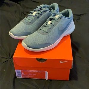 Nike Flex Experience RN 7
